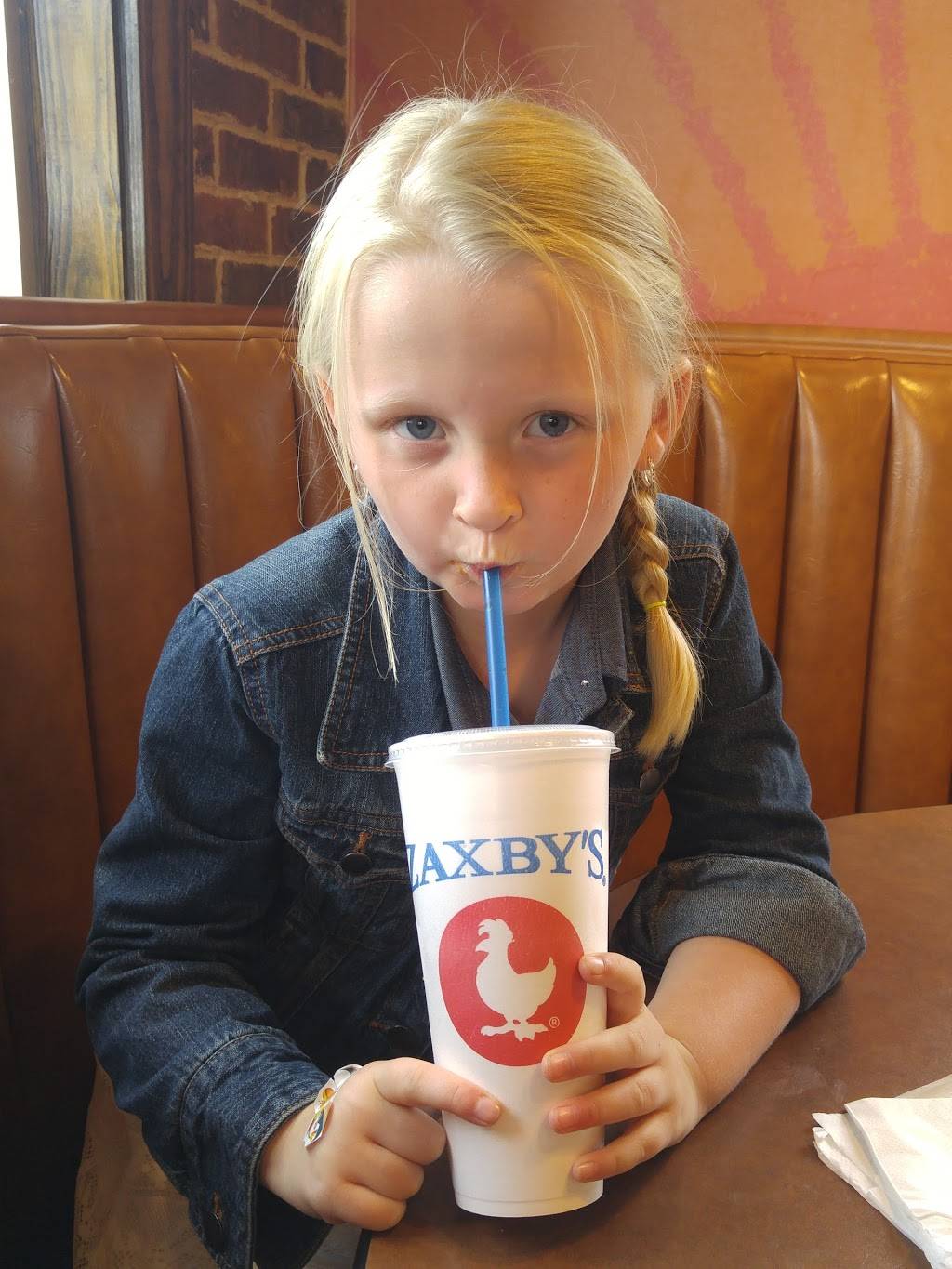 Zaxbys Chicken Fingers & Buffalo Wings | restaurant | 511 N Chancery St, McMinnville, TN 37110, USA | 9314743939 OR +1 931-474-3939