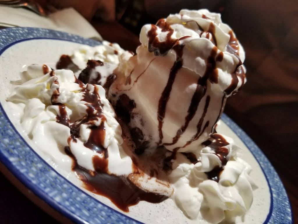 Fillmores Tavern | restaurant | 166-02 65th Ave, Fresh Meadows, NY 11365, USA | 7187622727 OR +1 718-762-2727