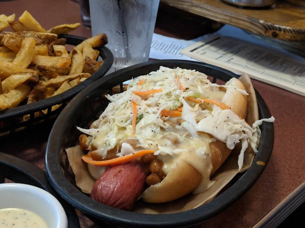 Happy Dog | restaurant | 5801 Detroit Ave, Cleveland, OH 44102, USA | 2166519474 OR +1 216-651-9474