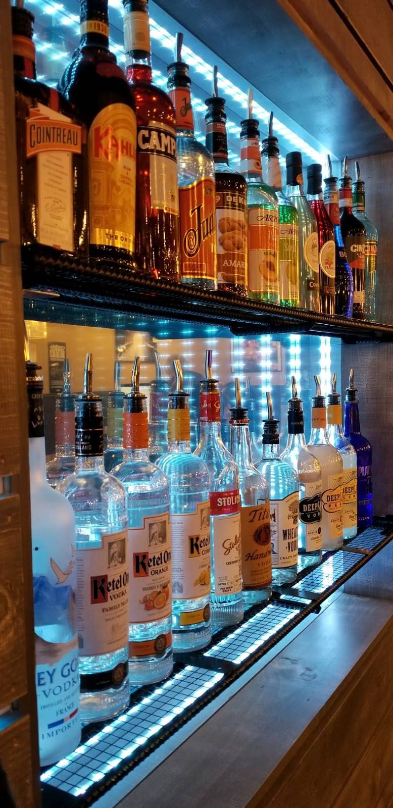 Trouble Tap Bar And Grill | restaurant | 3915 US-76, Young Harris, GA 30582, USA | 7068963131 OR +1 706-896-3131