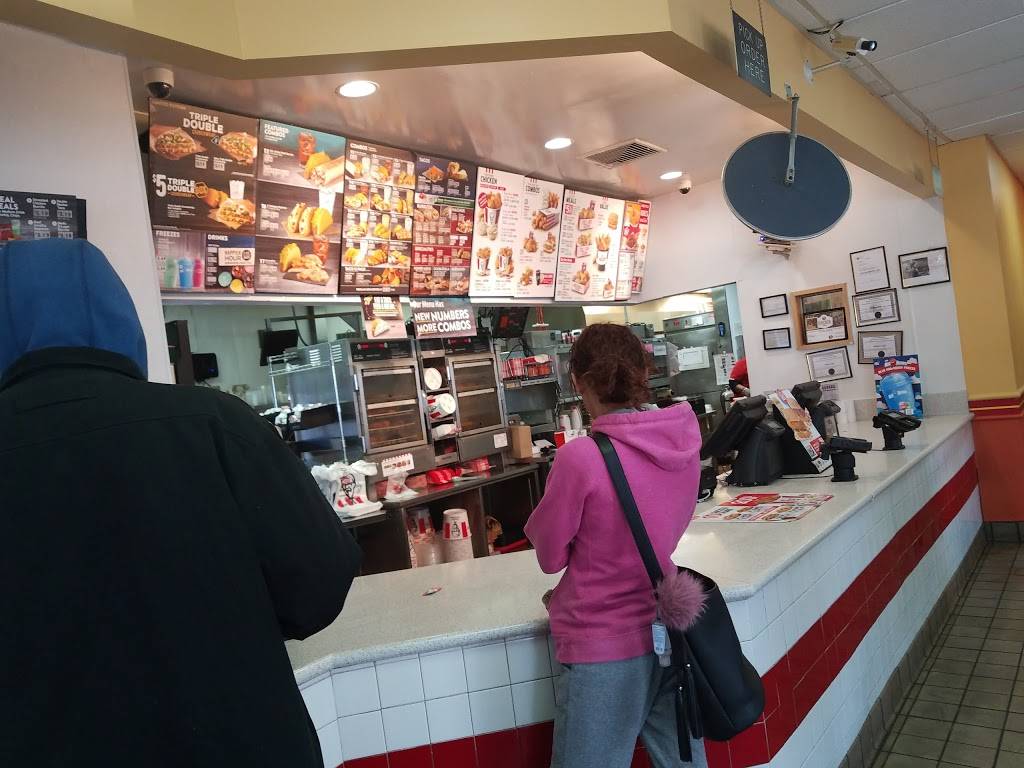 KFC | restaurant | 3981 Kensington Ave, Philadelphia, PA 19124, USA | 2155331024 OR +1 215-533-1024