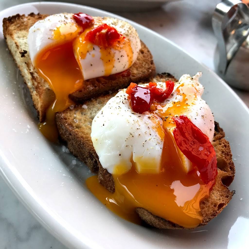 Bar Centrale | restaurant | 1095 Yonge St, Toronto, ON M4W 2L7, Canada | 4169661372 OR +1 416-966-1372