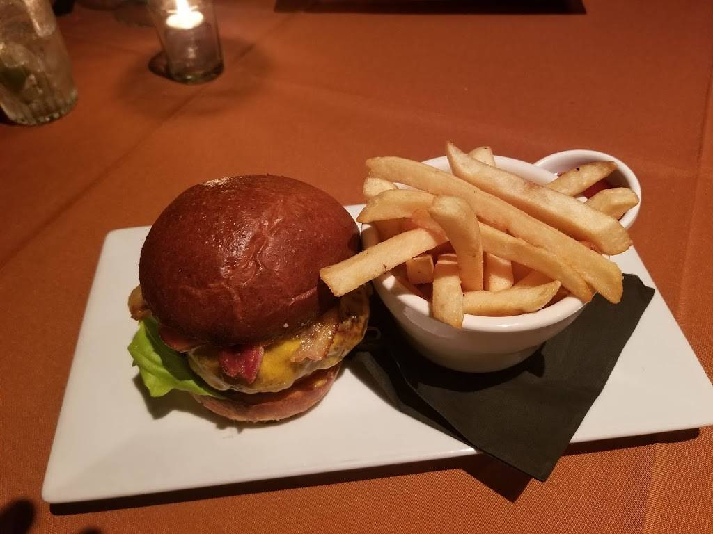 Speckled Hen Cottage Pub | restaurant | 30 S 4th St, Reading, PA 19602, USA | 6106858511 OR +1 610-685-8511