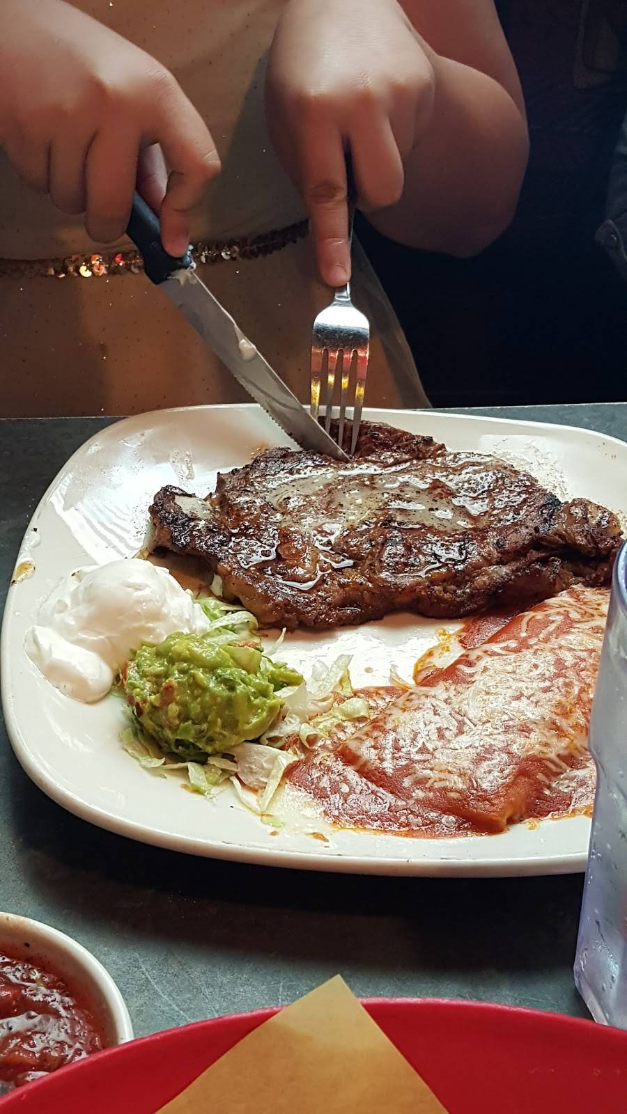 Que Pasa Mexican Cafe | restaurant | 1594 Hillman St, Tulare, CA 93274, USA | 5596840600 OR +1 559-684-0600