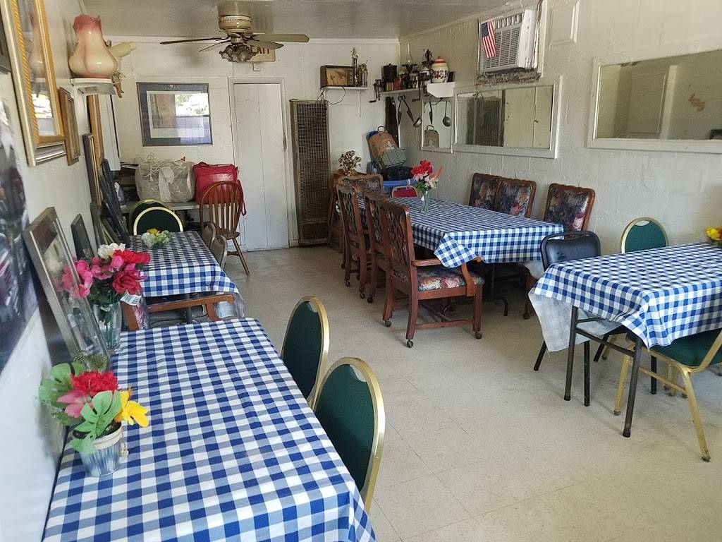 Stutts House of Barbeque | restaurant | 2021 E Apache St, Tulsa, OK 74110, USA | 9184282355 OR +1 918-428-2355