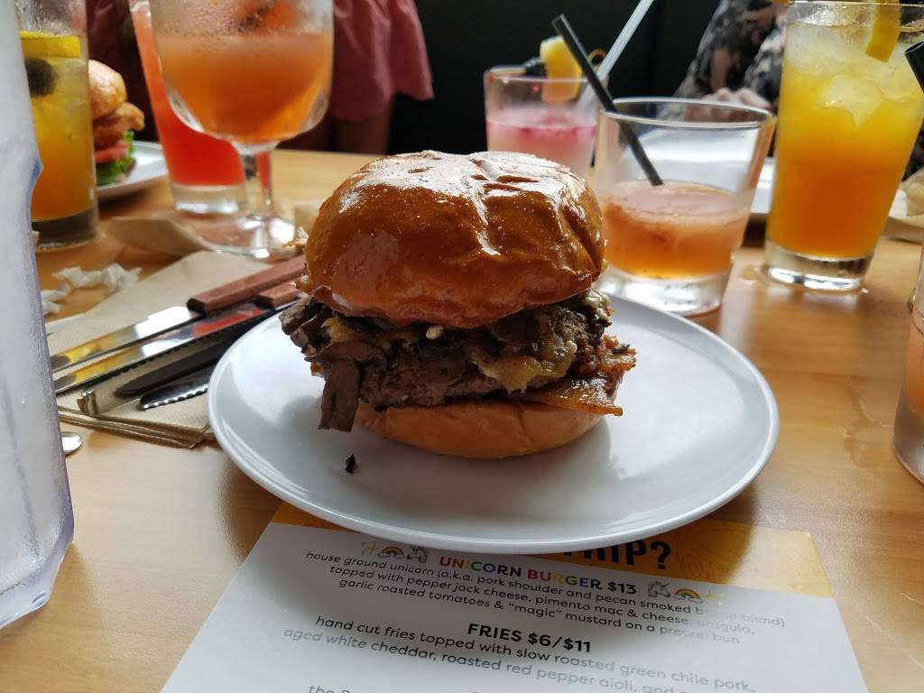 Bernies Burger Bus - Heights | restaurant | 2200 Yale St Suite 100, Houston, TX 77008, USA | 7138678600 OR +1 713-867-8600