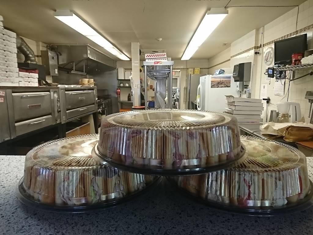 New Boston Style Pizza | restaurant | 3326, 2422 Rhawn St, Philadelphia, PA 19152, USA | 2153331500 OR +1 215-333-1500