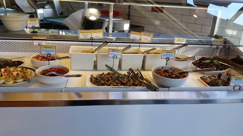 Mandolas Italian | restaurant | 4301 West William Cannon Drive DR E-1, Austin, TX 78749, USA | 5125242222 OR +1 512-524-2222