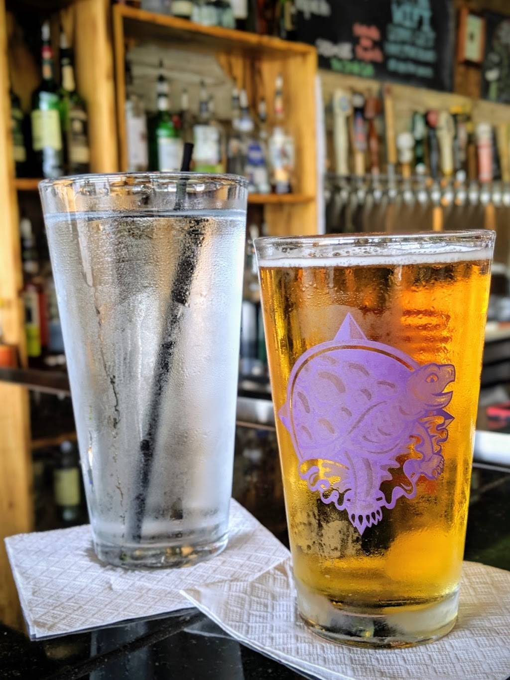 Quinns Neighbourhood Pub and Eatery | restaurant | 1010 Murfreesboro Rd #118, Franklin, TN 37067, USA | 6158072753 OR +1 615-807-2753