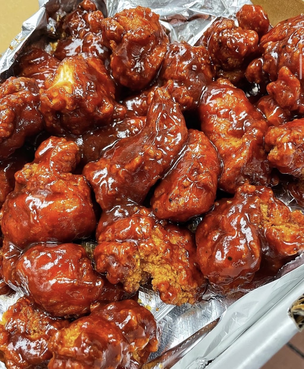 House Of Wings & Pizza | restaurant | 11401 Joseph Campau Ave, Hamtramck, MI 48212, USA | 3134998811 OR +1 313-499-8811