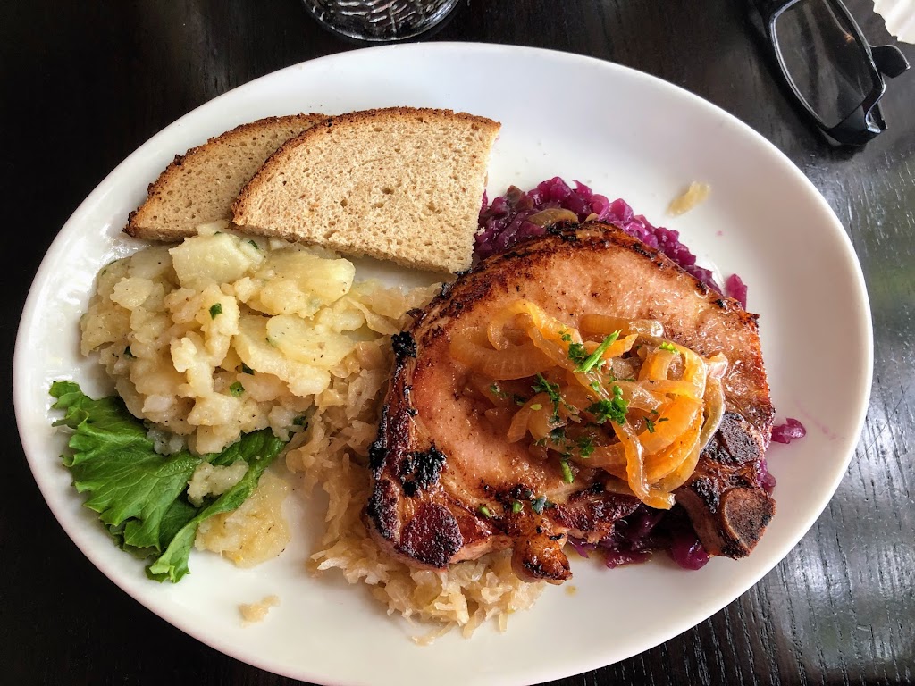 Alpine Inn | restaurant | 133 Main St, Hill City, SD 57745, USA | 6055742749 OR +1 605-574-2749