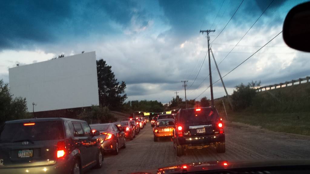 Aut-O-Rama Twin Drive In | restaurant | 33395 Lorain Rd, North Ridgeville, OH 44039, USA | 4403279595 OR +1 440-327-9595