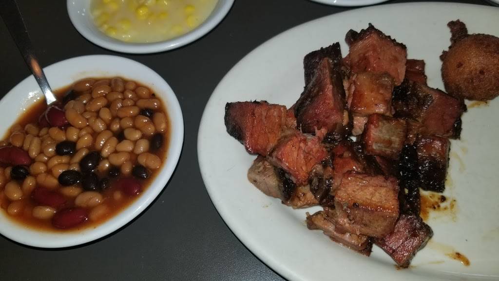 Pig & Chick | restaurant | TN-66, Rogersville, TN 37857, USA | 4232724448 OR +1 423-272-4448