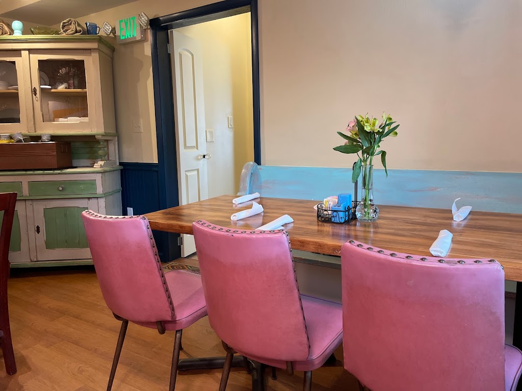 Doozy’s Diner | restaurant | 10 Mellor Ave, Catonsville, MD 21228, USA | 4434373405 OR +1 443-437-3405