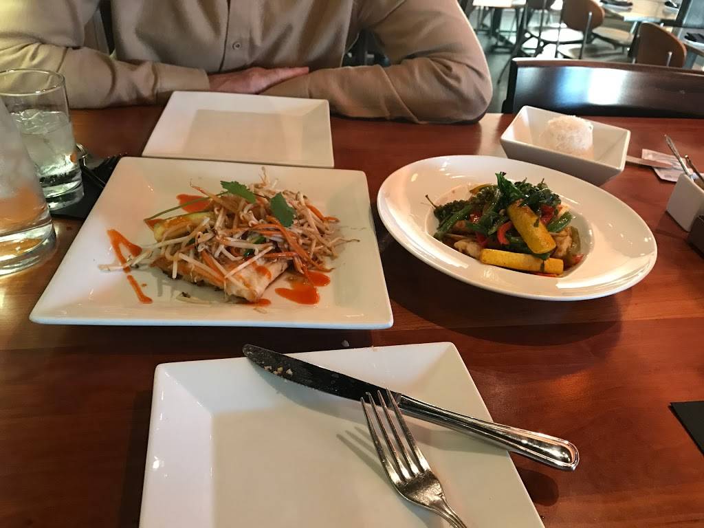 Soi 4 Bangkok Eatery | restaurant | 8787 N Scottsdale Rd #104, Scottsdale, AZ 85253, USA | 4807781999 OR +1 480-778-1999