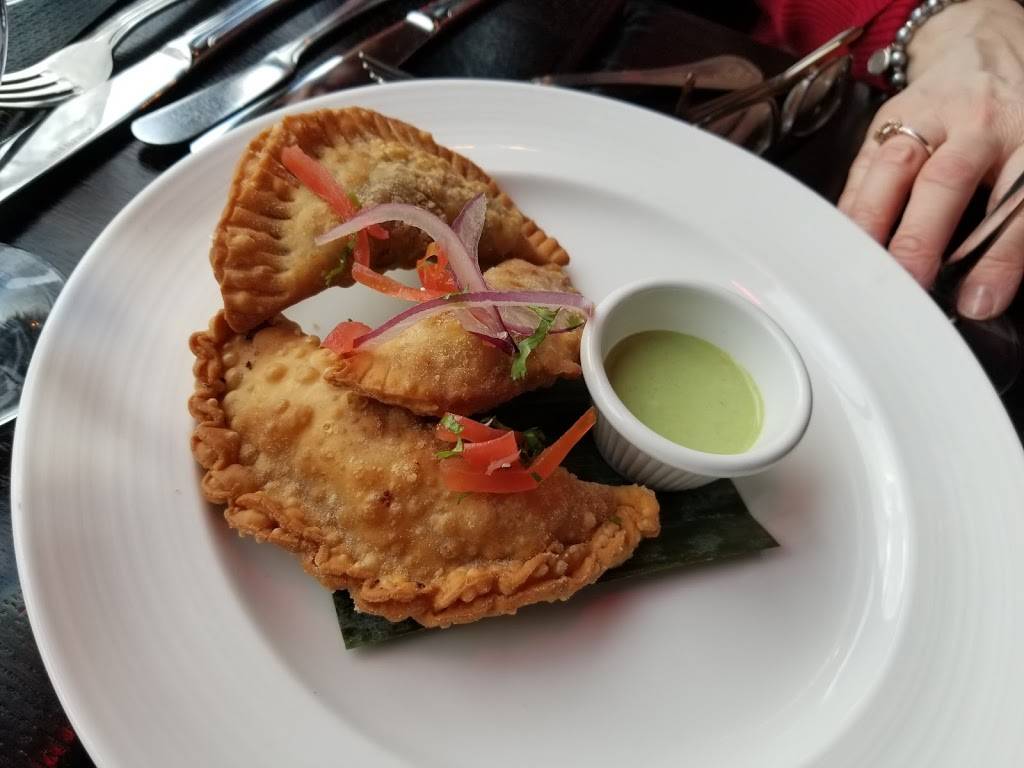 Trova Cuban Café Restaurant | restaurant | 7723 Bergenline Ave, North Bergen, NJ 07047, USA | 2014304177 OR +1 201-430-4177