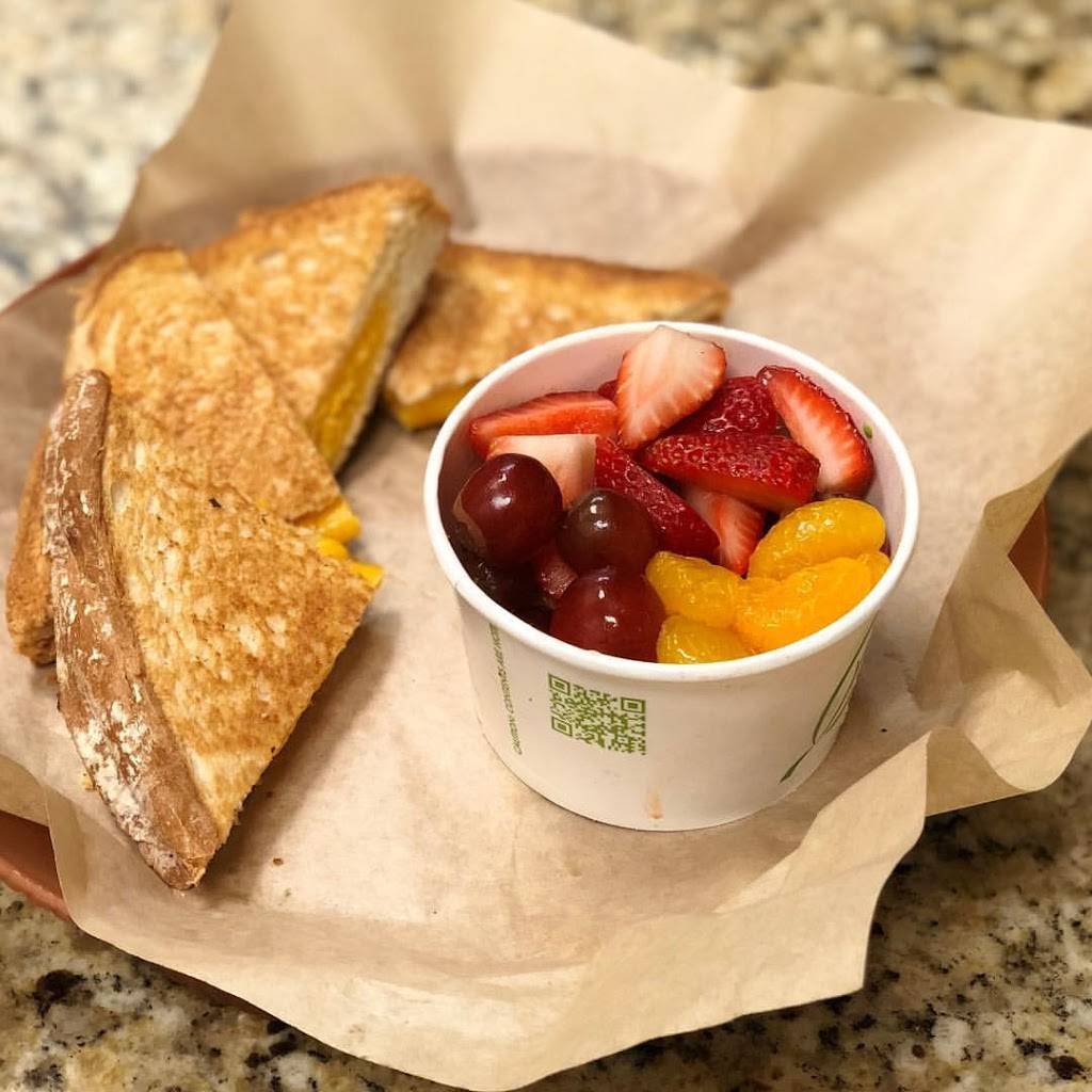 Designer Greens Orlando | restaurant | 464 N Alafaya Trail, Orlando, FL 32828, USA | 4072828588 OR +1 407-282-8588