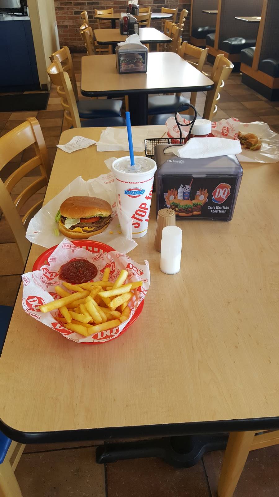 Dairy Queen | restaurant | 100 US-77, Bishop, TX 78343, USA | 3615843213 OR +1 361-584-3213