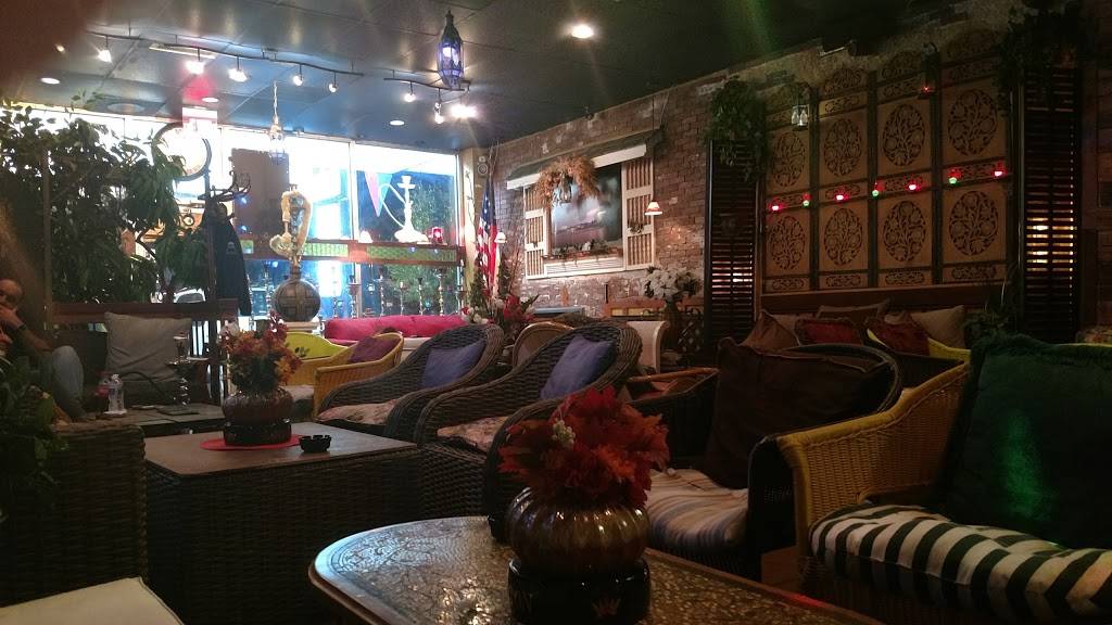 Maggios | restaurant | 2260 Huntington Ave, Alexandria, VA 22303, USA | 7039606700 OR +1 703-960-6700