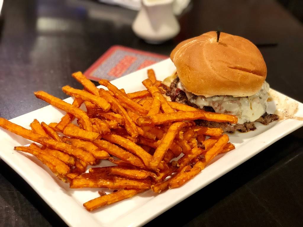 The Office Bar & Grill On Pacific Avenue | restaurant | 813 Pacific Ave, Tacoma, WA 98402, USA | 2535723222 OR +1 253-572-3222