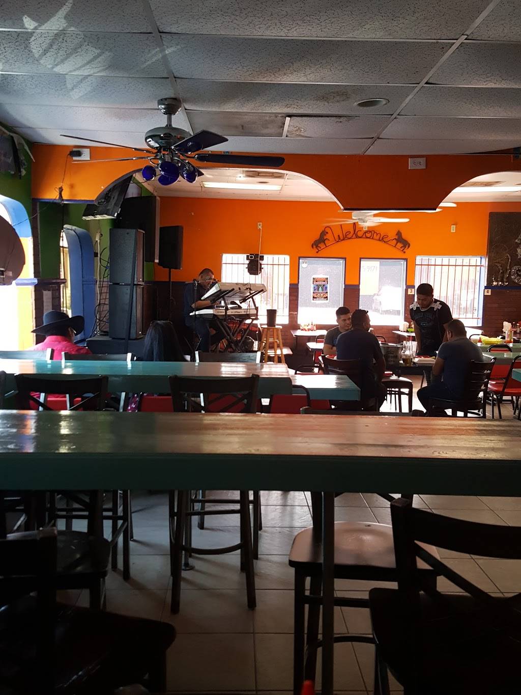 Acapulco | restaurant | 1320 NW 25th St, Fort Worth, TX 76164, USA | 8176250491 OR +1 817-625-0491