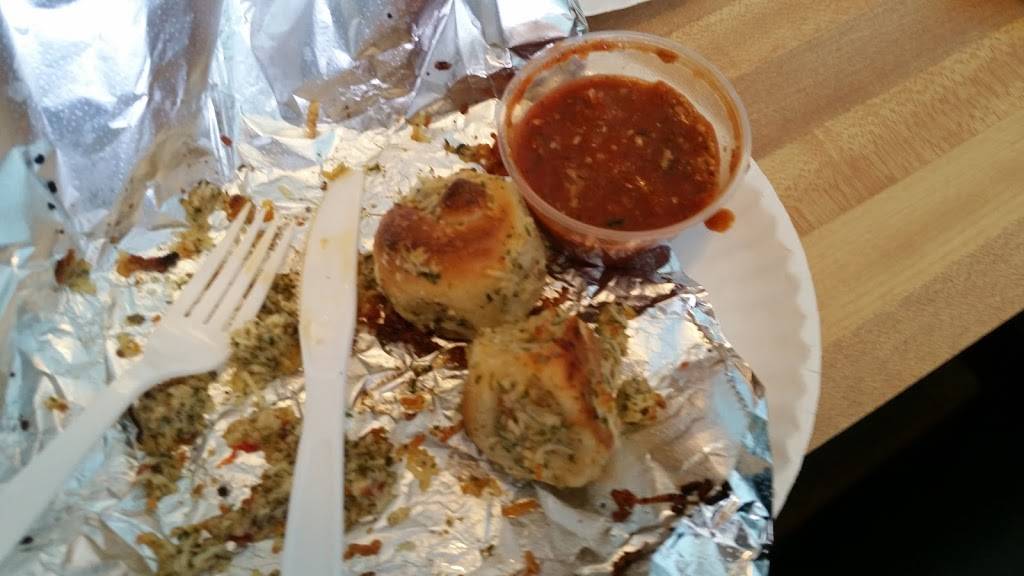 Primos Pizzeria | restaurant | 103 Russell St, Hadley, MA 01035, USA | 4135850950 OR +1 413-585-0950