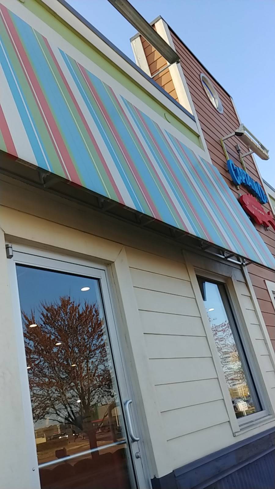 Captain Ds | restaurant | 4209 Hacks Cross Rd, Memphis, TN 38125, USA | 9017572366 OR +1 901-757-2366