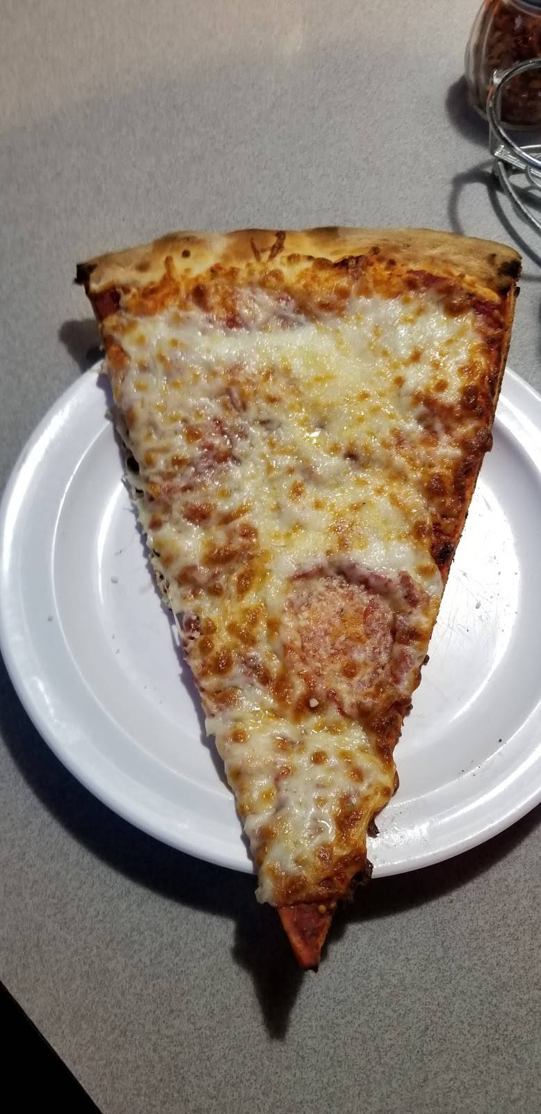 Capones Pizza | restaurant | 7201 Arlington Ave, Riverside, CA 92503, USA | 9516893520 OR +1 951-689-3520