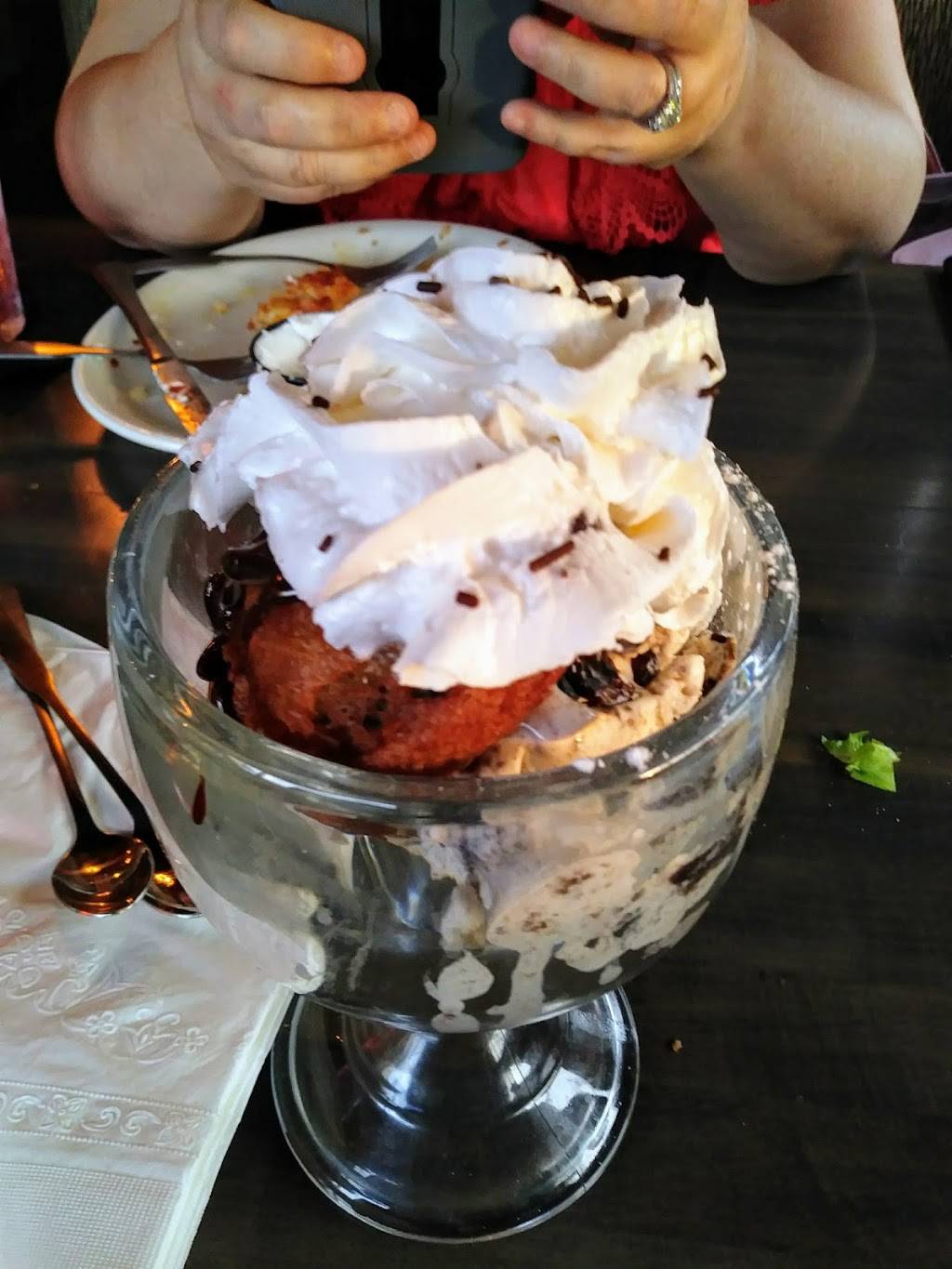 Dave and Amys of Walled Lake | restaurant | 800 N Pontiac Trail, Walled Lake, MI 48390, USA | 2489568622 OR +1 248-956-8622