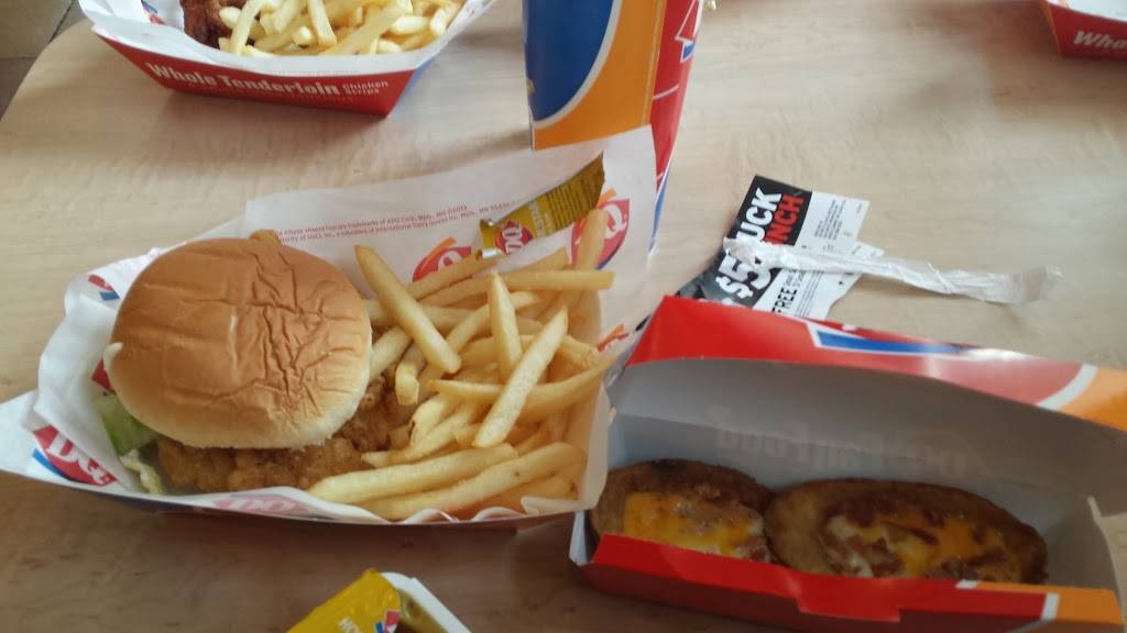 Dairy Queen Grill & Chill | restaurant | 1561 White Mountain Hwy, North Conway, NH 03860, USA | 6033565555 OR +1 603-356-5555