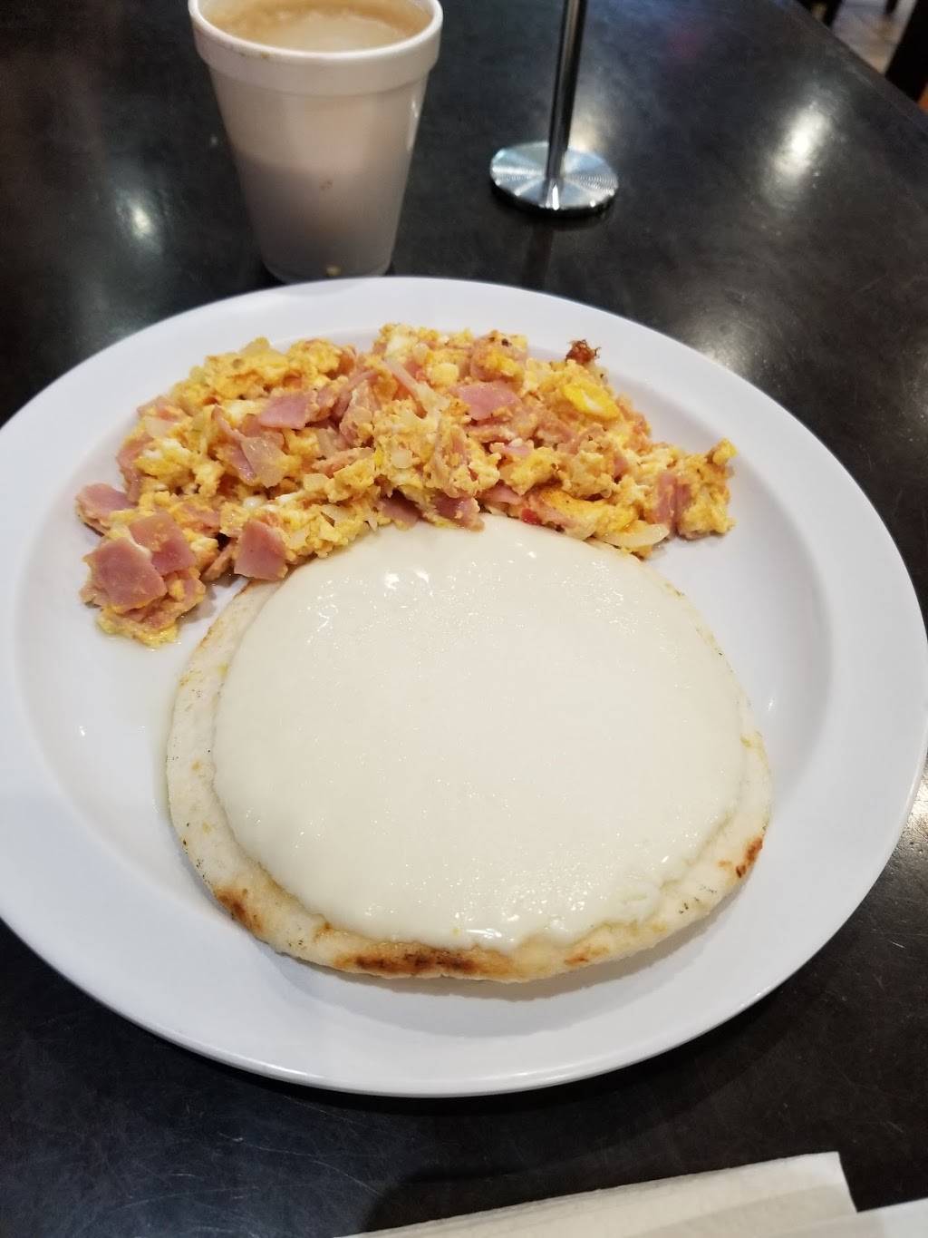 Panaderia 20 De Julio | restaurant | 15415 SW 137th Ave, Miami, FL 33177, USA | 3053789428 OR +1 305-378-9428