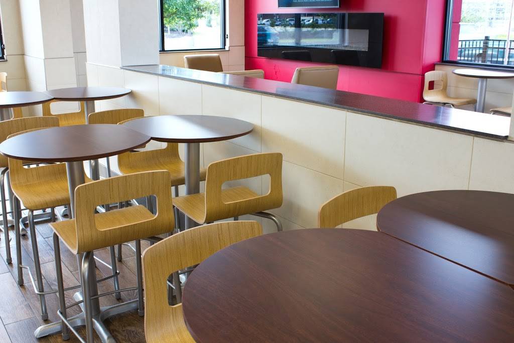 Wendys | restaurant | 5771 Maxtown Rd, Westerville, OH 43082, USA | 6148919738 OR +1 614-891-9738