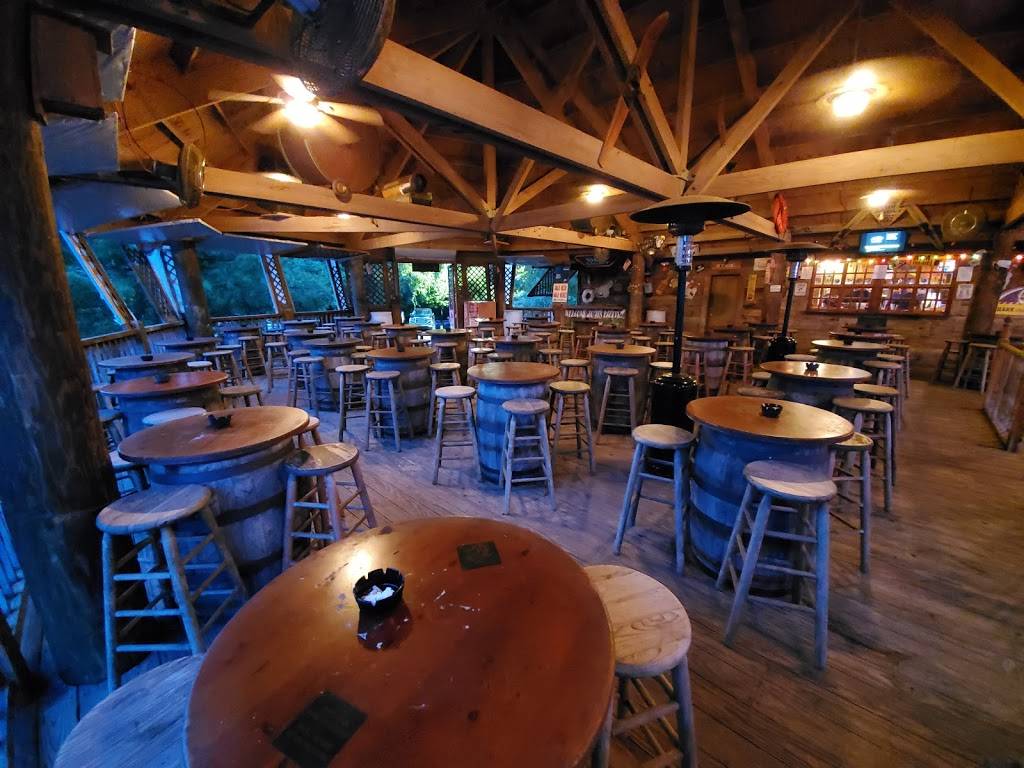 Tin Lizzys Landing | restaurant | 29592 LA-22, Springfield, LA 70462, USA | 2256956787 OR +1 225-695-6787