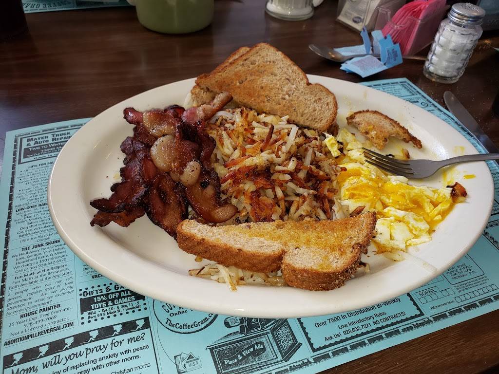 Four Bees Cafe | restaurant | 34490 Old Black Canyon Hwy, Black Canyon City, AZ 85324, USA | 6233745736 OR +1 623-374-5736