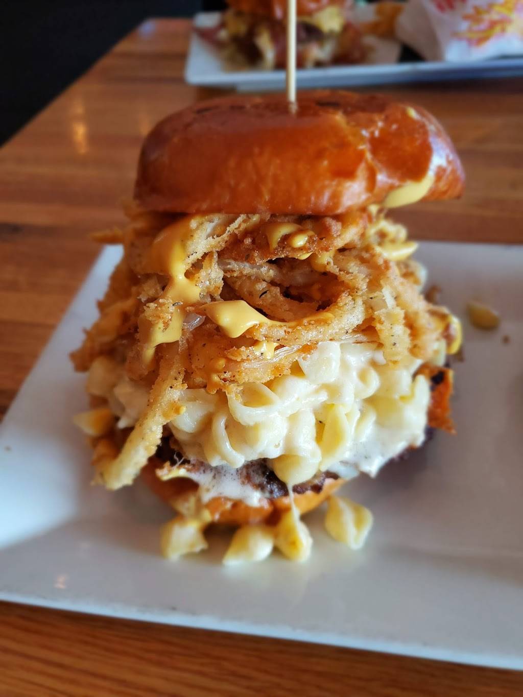 585 Rockin Burger Bar | restaurant | 250 Pixley Rd, Rochester, NY 14624, USA | 5852470079 OR +1 585-247-0079