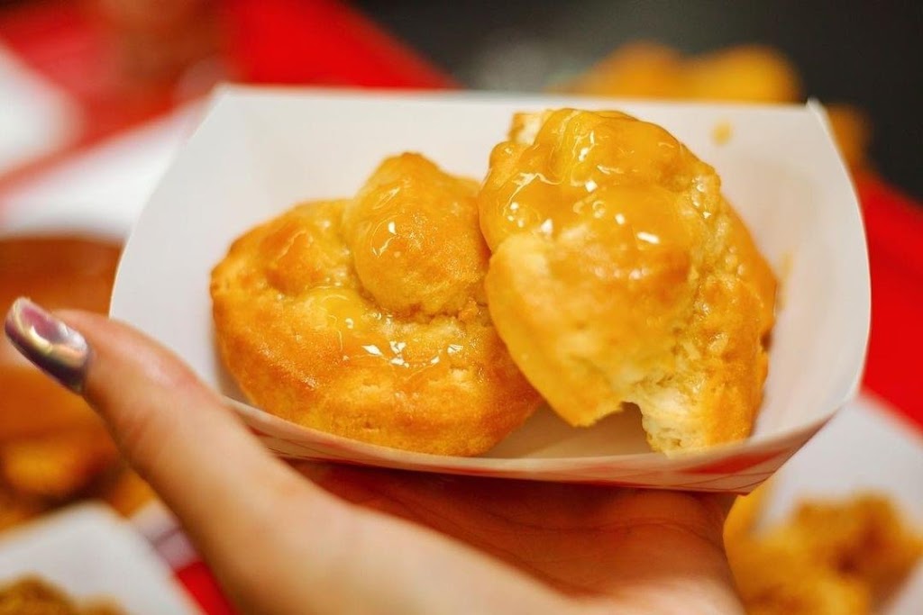 Krispy Krunchy Chicken | restaurant | 103 W Cloverleaf Dr, Emporia, VA 23847, USA | 4345327246 OR +1 434-532-7246