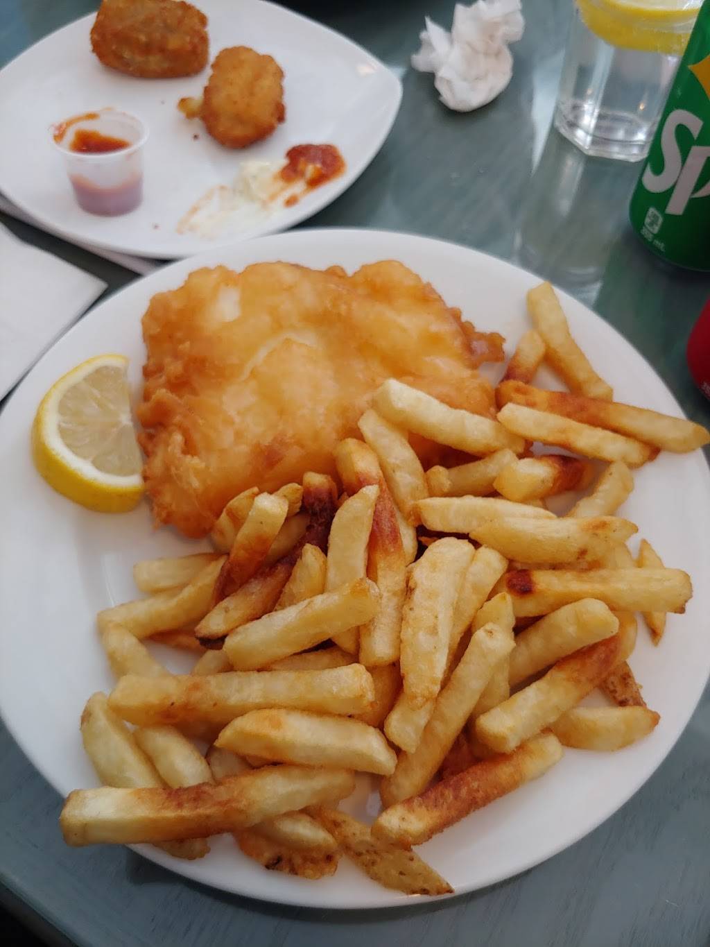 Country Fish And Chips | meal delivery | 293 Lakeshore Rd E, Mississauga, ON L5G 1H2, Canada | 9052788201 OR +1 905-278-8201