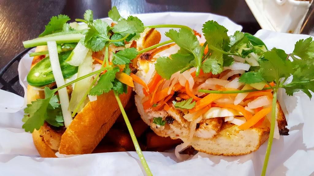 Wild Ginger Noodle Bar | restaurant | 1950 Hendersonville Rd #12, Asheville, NC 28803, USA | 8286762311 OR +1 828-676-2311