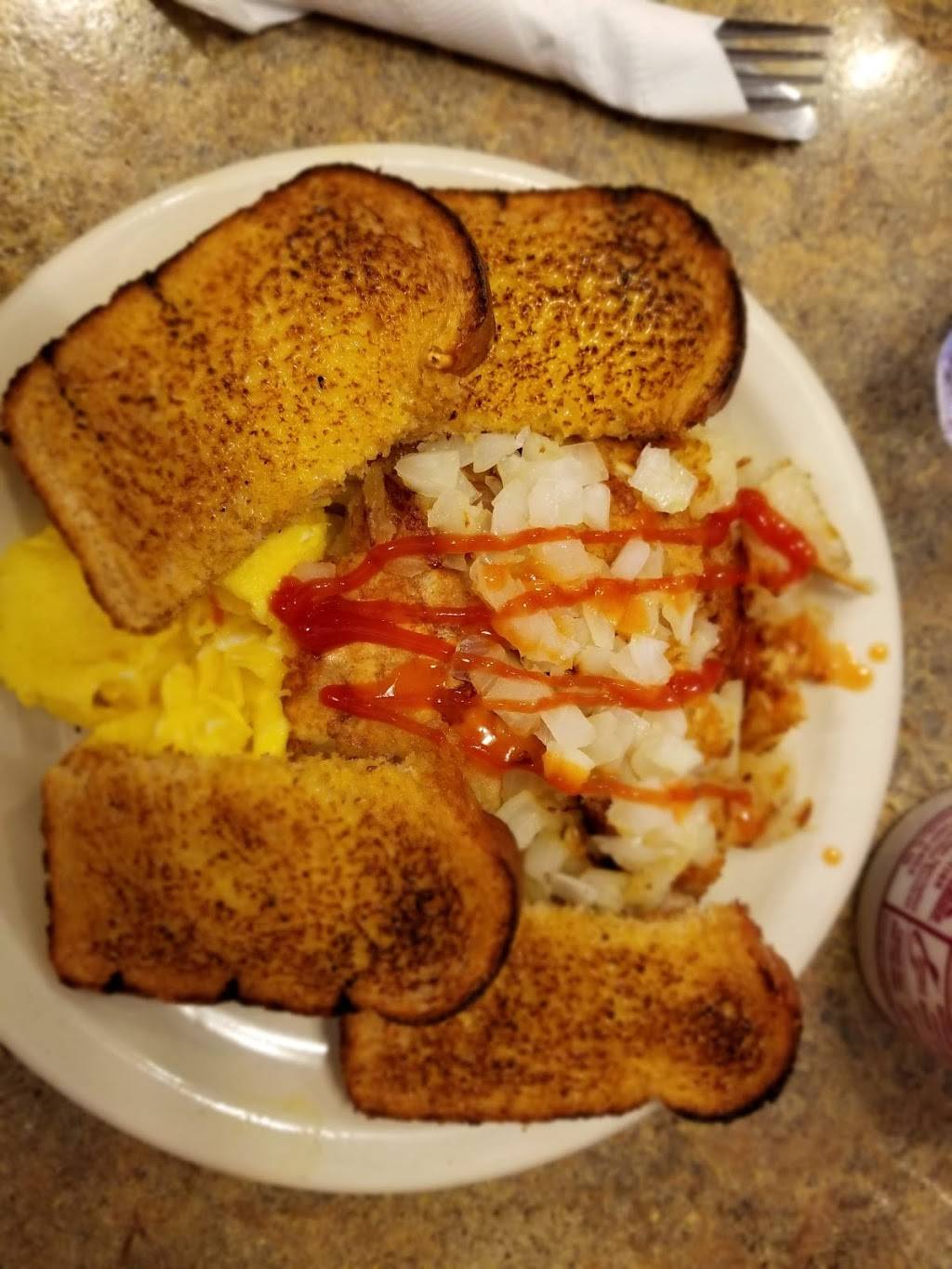 Garys Restaurant | restaurant | 906 E Colby St, Whitehall, MI 49461, USA | 2318941234 OR +1 231-894-1234