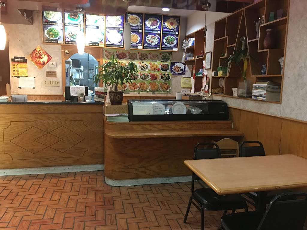 Rainbow Fangs Kitchen | restaurant | 5121 43rd Ave, Woodside, NY 11377, USA | 7185650888 OR +1 718-565-0888