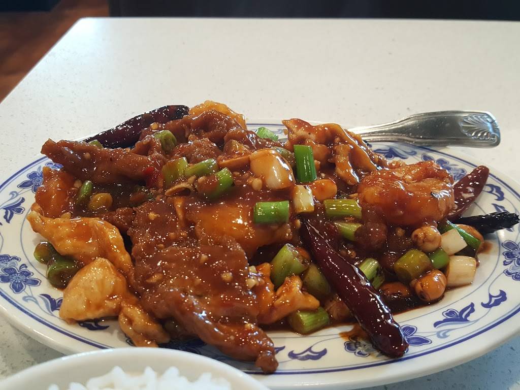Lotus Chinese Eatery | restaurant | 16883 Beach Blvd, Huntington Beach, CA 92647, USA | 7148484940 OR +1 714-848-4940