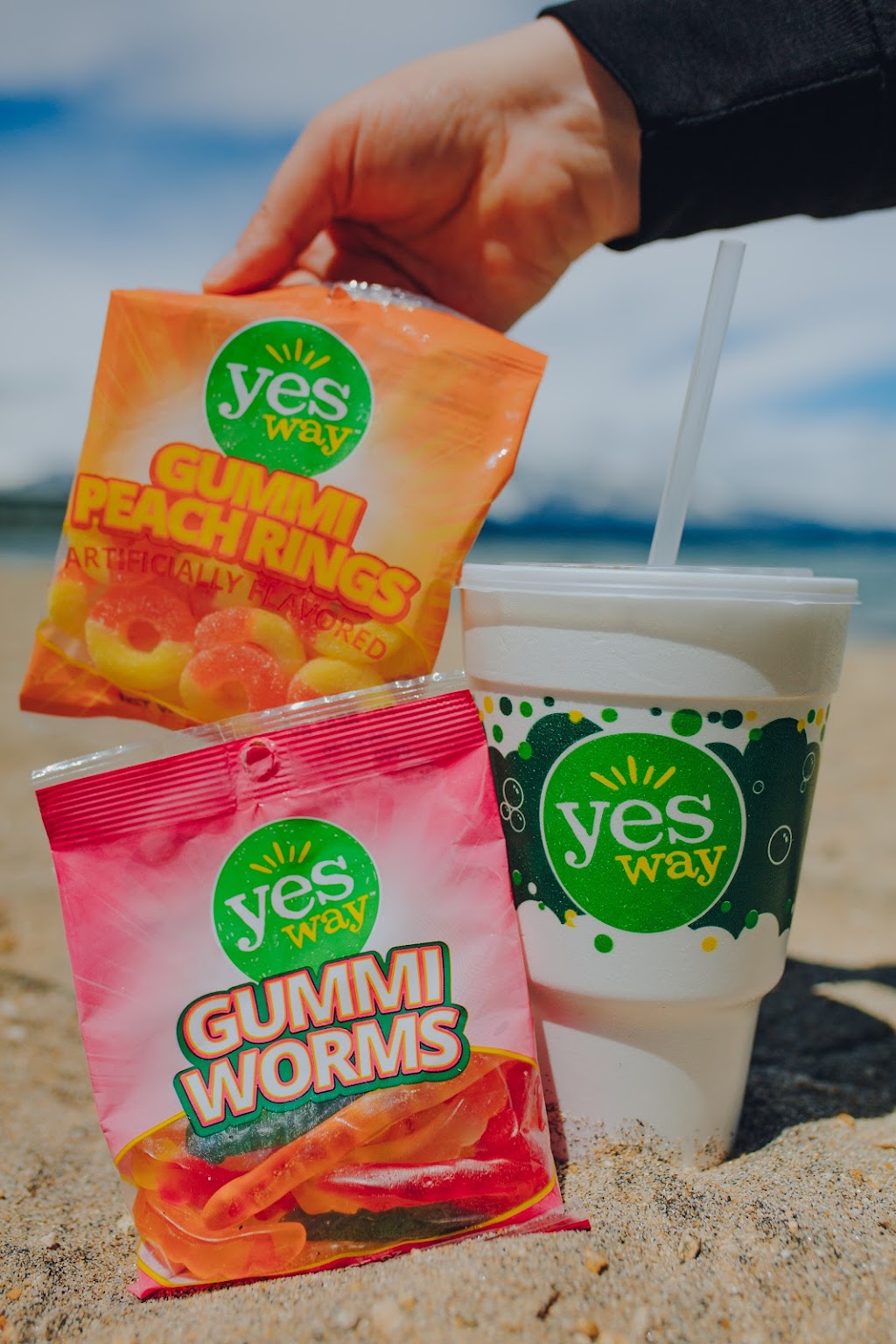 Yesway | restaurant | 3179 US-54, Kingdom City, MO 65262, USA | 5735927668 OR +1 573-592-7668