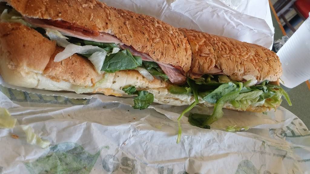 Subway Restaurants | restaurant | 2310 W Shady Grove Rd, Irving, TX 75060, USA | 9723131913 OR +1 972-313-1913