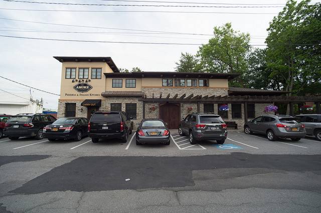 Amore Pizzeria & Italian Kitchen | restaurant | 1 Kent Pl, Armonk, NY 10504, USA | 9142733535 OR +1 914-273-3535