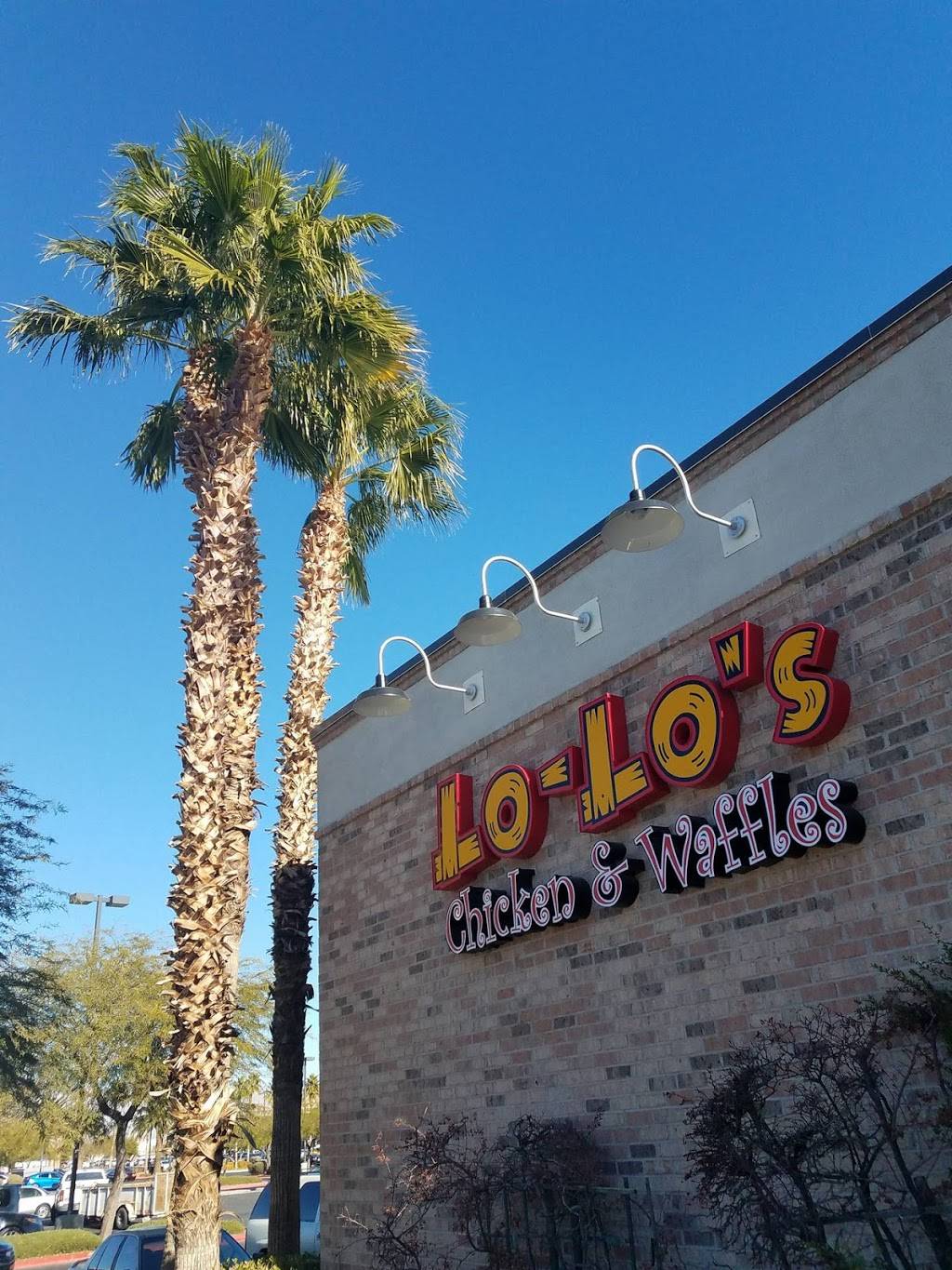 Lo-Los Chicken & Waffles | restaurant | 2040 N Rainbow Blvd, Las Vegas, NV 89108, USA | 7024834311 OR +1 702-483-4311