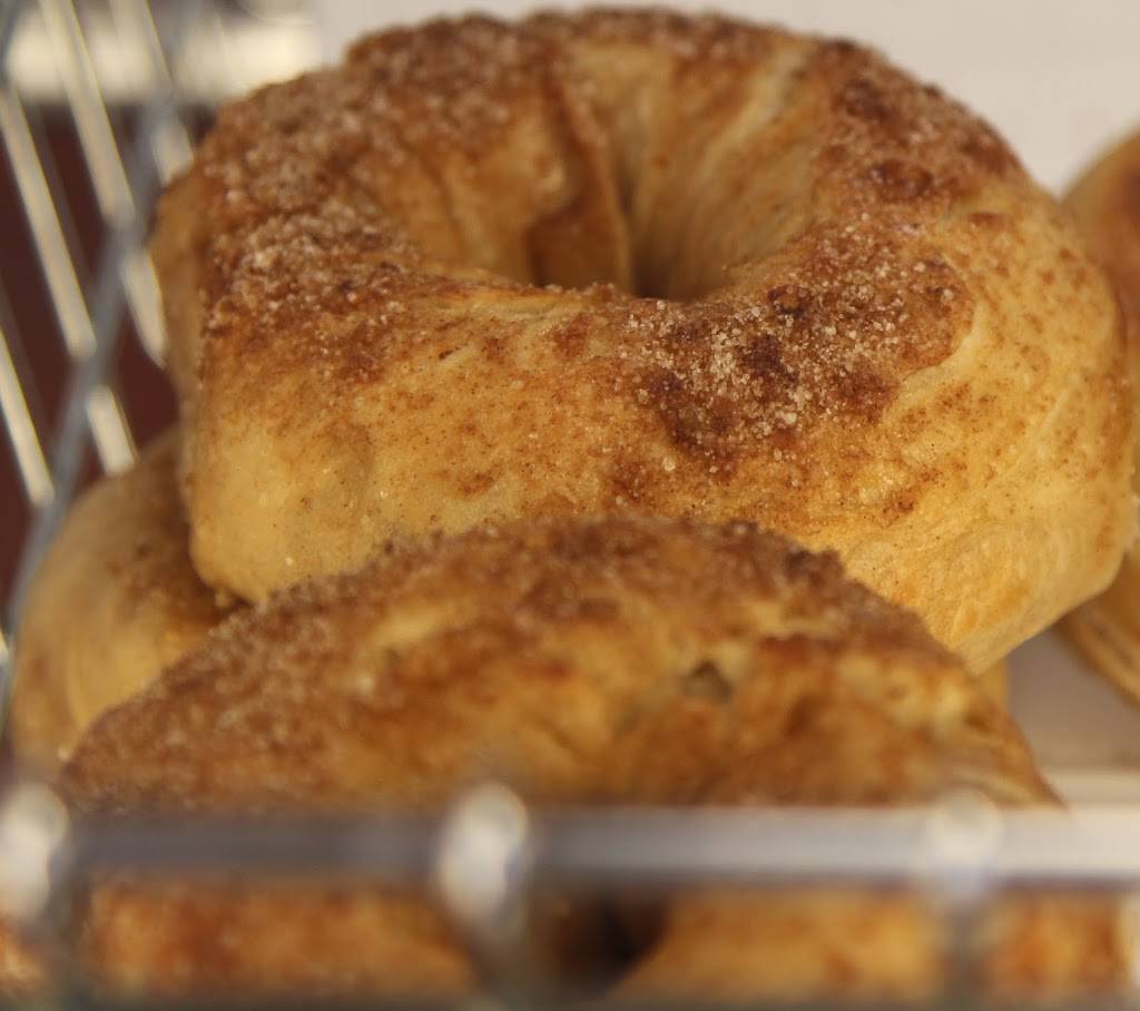 High Point Bagel | restaurant | 1228 Eastchester Dr, High Point, NC 27265, USA | 3368755050 OR +1 336-875-5050