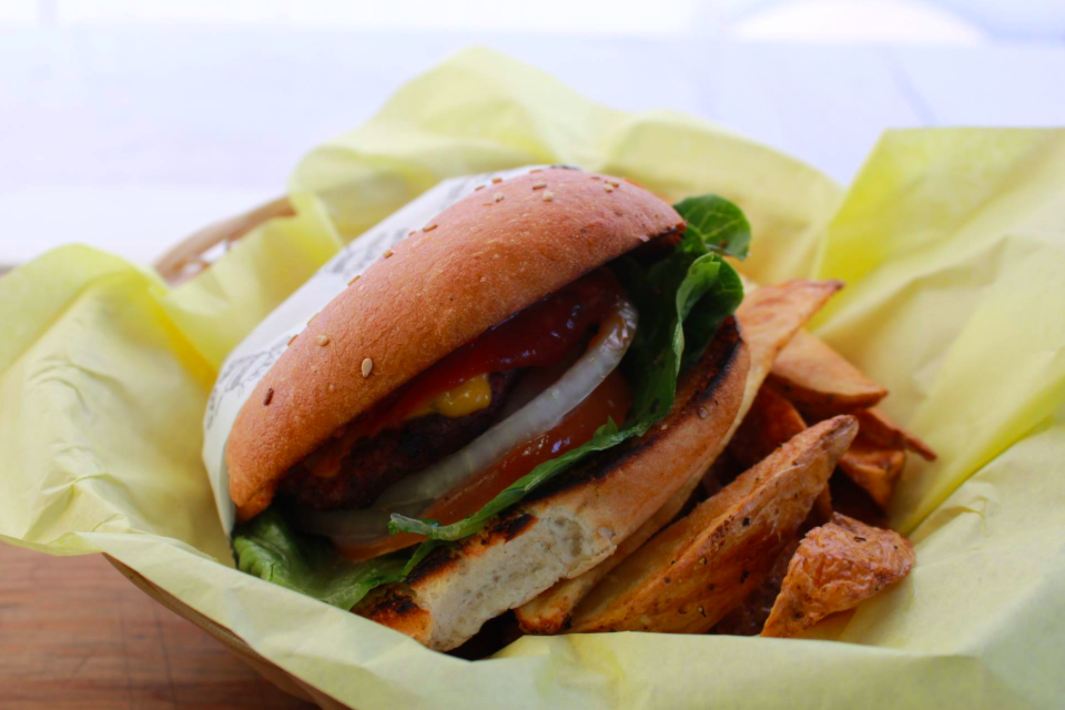 ArteSanos Burgers | restaurant | Misión Santo Tomas 21, Kino, 22223 Tijuana, B.C., Mexico | 016645173934 OR +52 664 517 3934