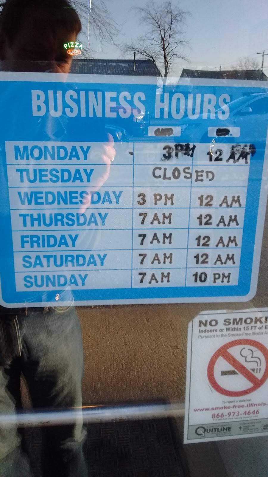 Shakerag Bar & Grill | restaurant | 109 S Maple St, Mulberry Grove, IL 62262, USA | 6183267900 OR +1 618-326-7900