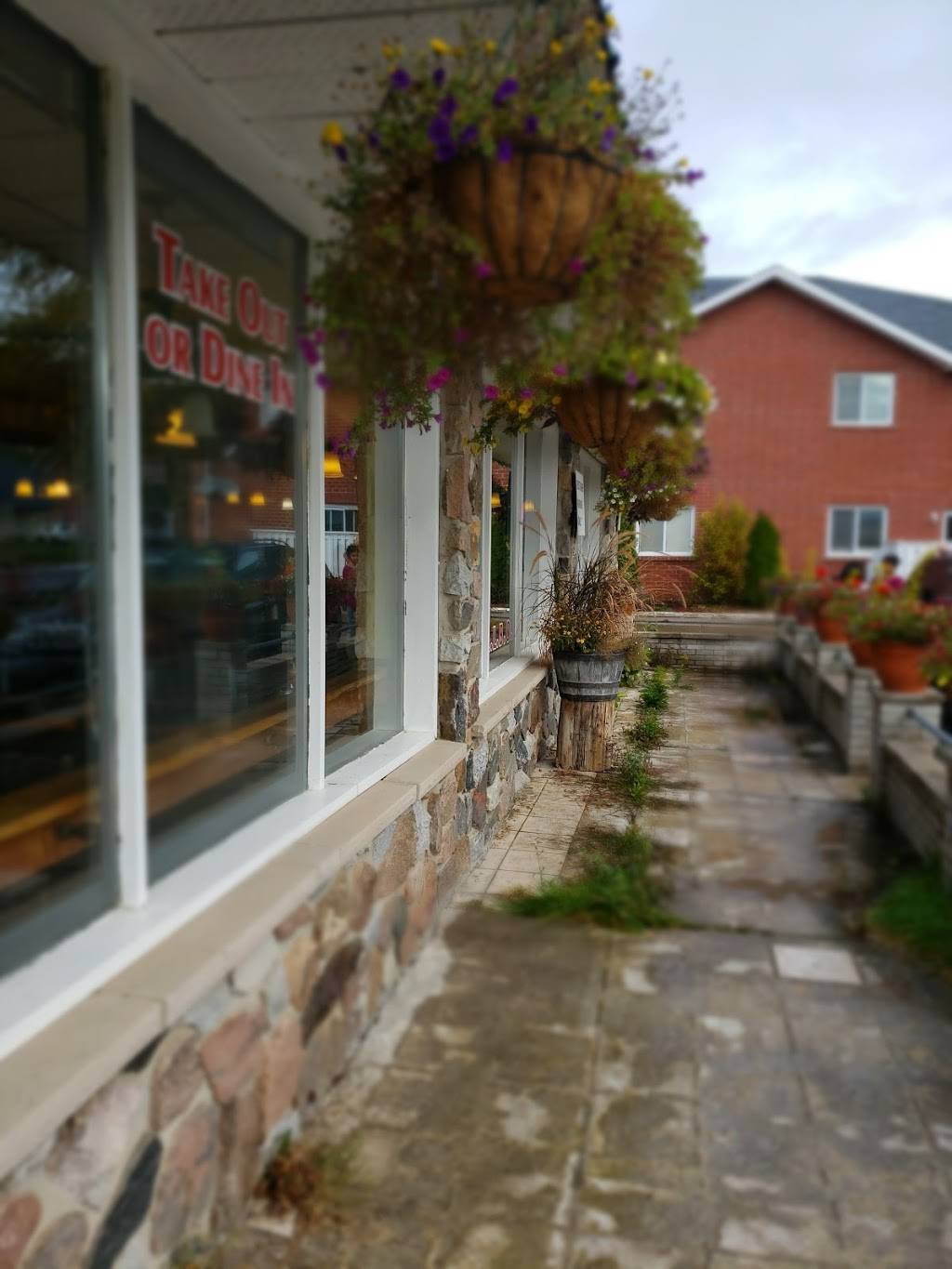 Be My Guest Family Restaurant | restaurant | 16 Doxsee Ave N, Campbellford, ON K0L 1L0, Canada | 7056534555 OR +1 705-653-4555