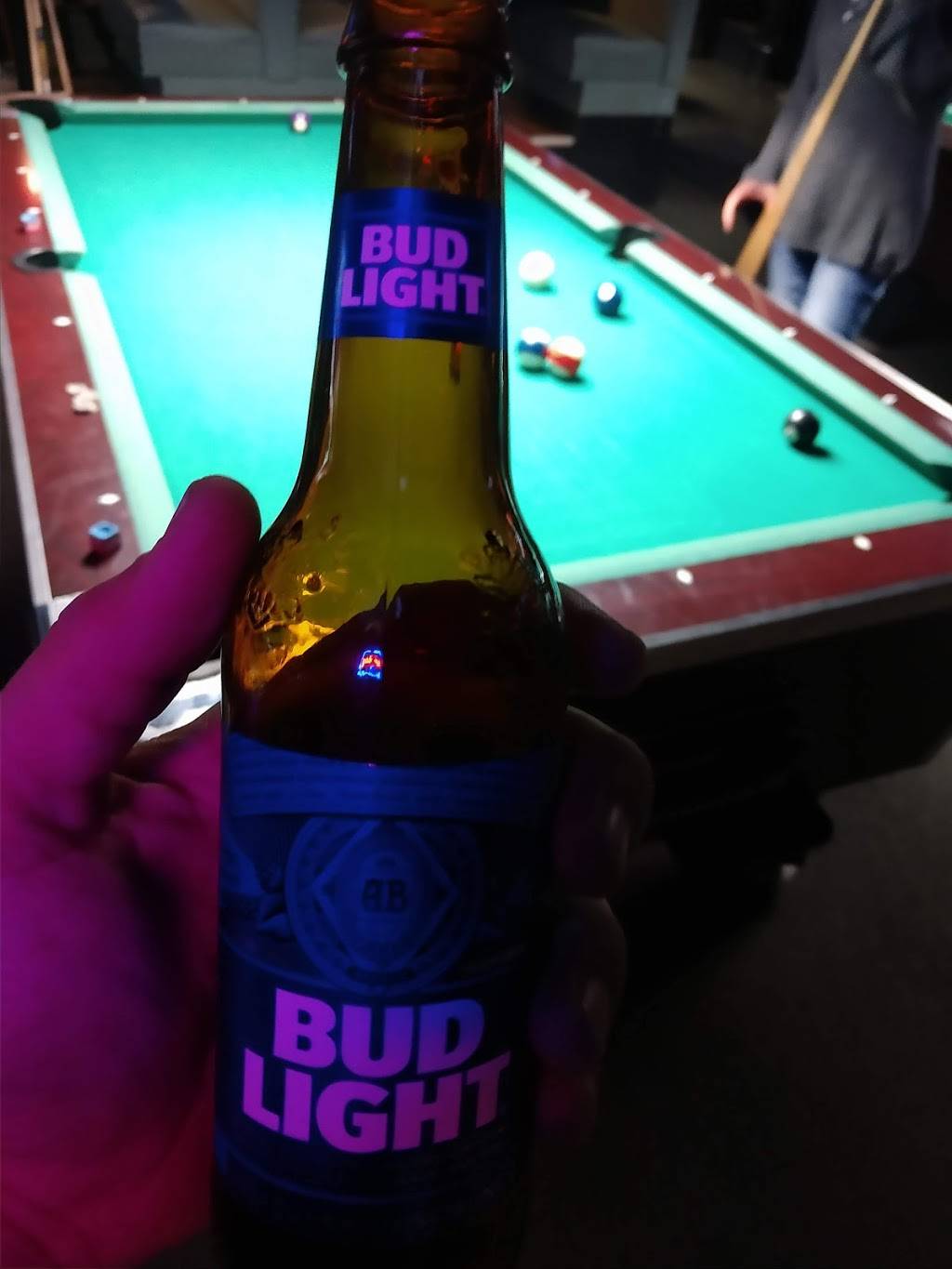 Sunset Billiards | night club | 1215 W Crawford St, Salina, KS 67401, USA | 7858269992 OR +1 785-826-9992